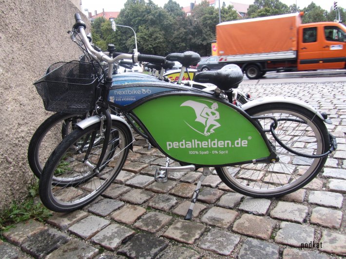 Много немцев перешло на велосипеды, что хорошо сказывается на окружающей среде