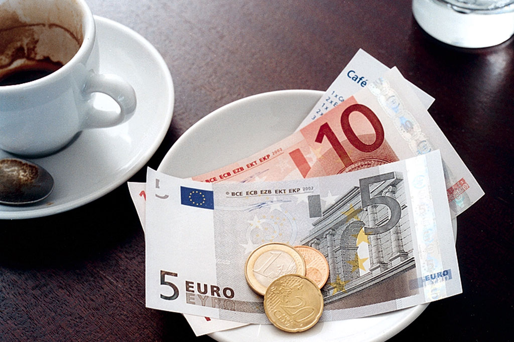 В Европе "на чай" дают суммы немного скромнее 