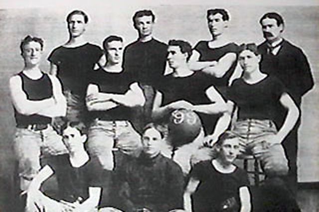 1-ая баскетбольная команда Университета Канзаса