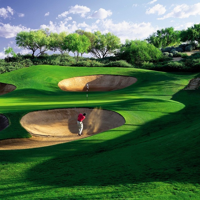 Поля для гольфа представляют собой своеобразные произведения искусства