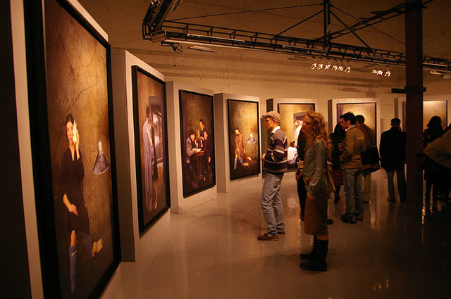 Чтобы успешно организовать выставку необходимо знать тонкости целевой аудитории и специфику направления искусства