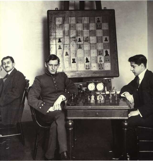 А. Алехин и Х.Р. Капабланка на шахматном турнире. Фото 1914 г