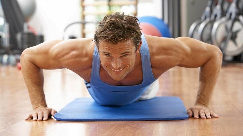 Для мужчин, которые ведут активный образ жизни, норма белка в день может достигать 170 гр.
