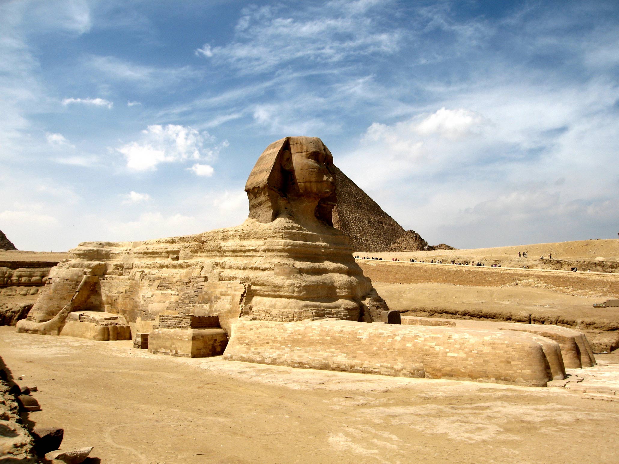 Древности пирамид. Пирамида Хеопса сфинкс древний Египет. Сфинкс Хефрена. Сфинкс пирамида в Египте. Большой сфинкс (плато Гиза).