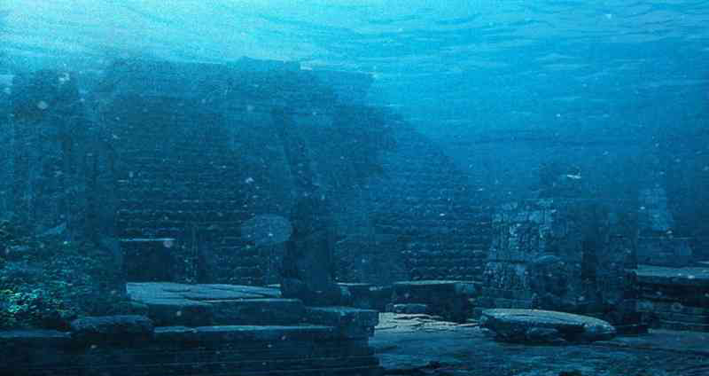 Затопленный дворец Клеопатры в Египте