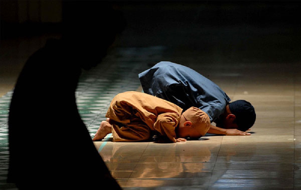 Мусульмане с детства приучены к молитве.