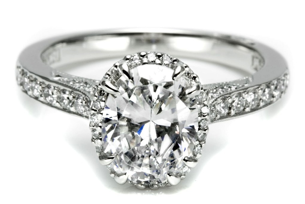 Как правильно выбрать кольцо с драгоценным камнем мы расскажем в этой статье