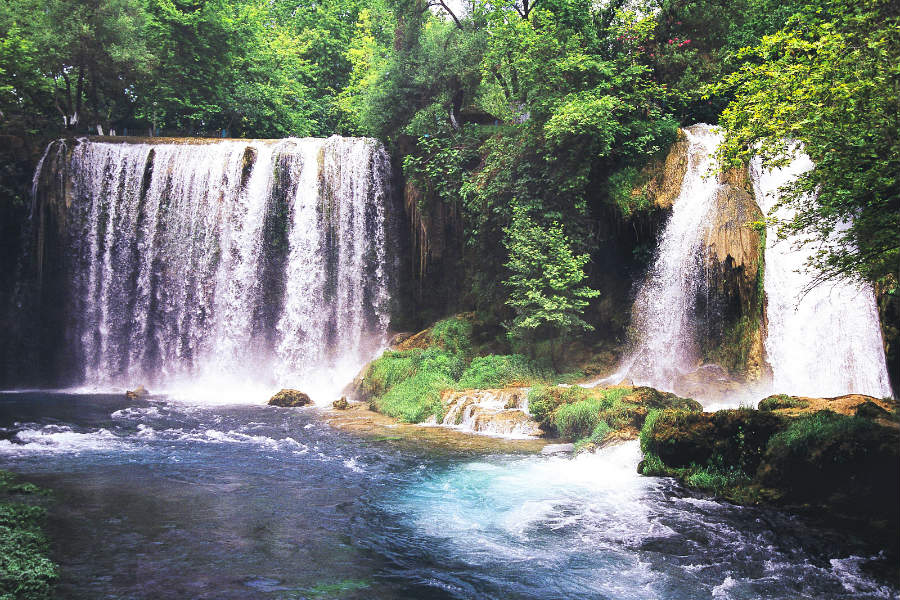 Невозможно побывать в Анталии и не посетить этот прекрасный водопад