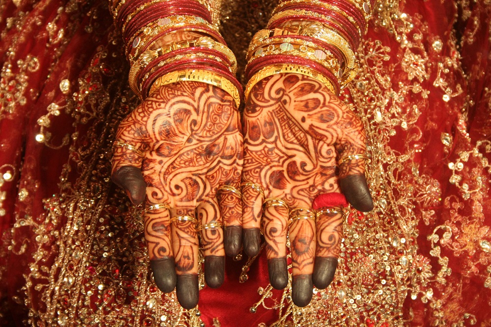 Мехенди на руках невесты