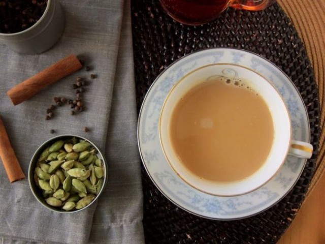 Добавьте кардамон в свой утренний чай - начните день с приятного!