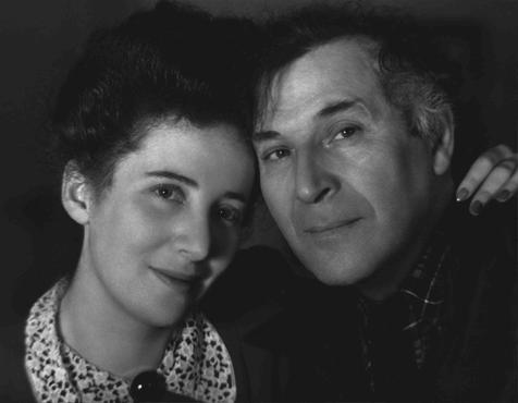 Марк Шагал со своей женой Беллой
