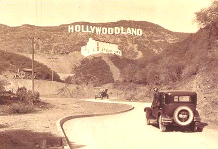 Фото из архивов Голливуда. Разработка называется «Hollywoodland»  13 июля 1923 год.