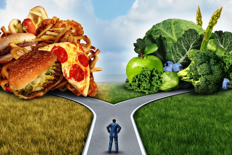 Необходимо придерживаться правильного питания и отказаться от вредной пищи