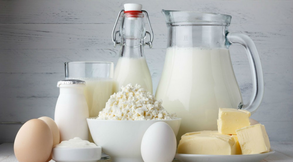 В молочных продуктах содержится много легкоусвояемого белка