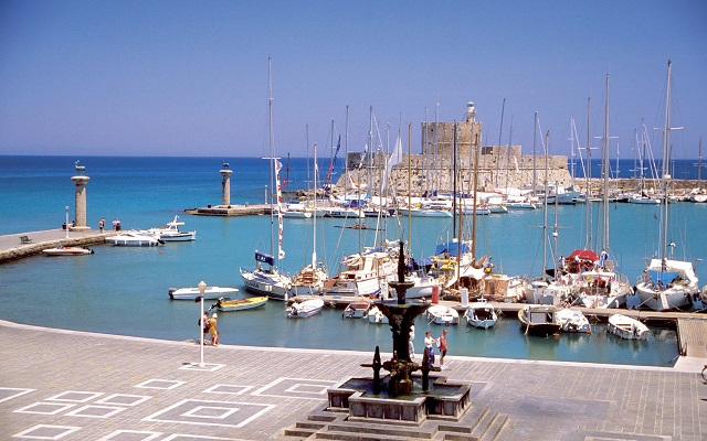 Родос - один из самых популярных курортов Греции
